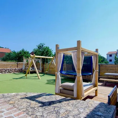 Zubak Villa Maslenica