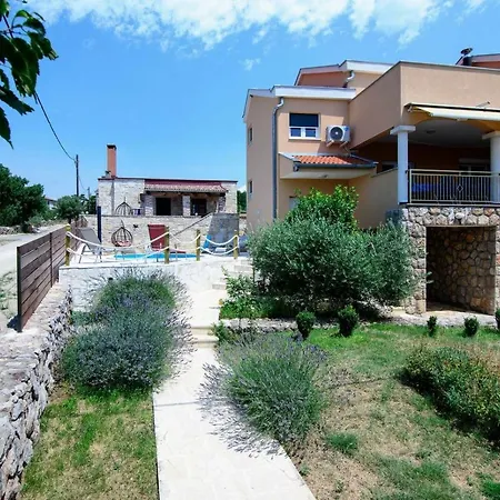 Zubak Villa Maslenica
