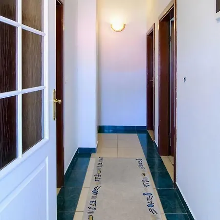 Zubak Villa